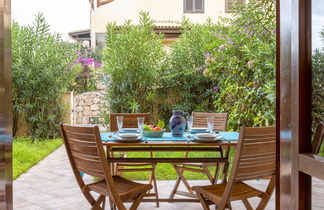 Photo 3 - 1 bedroom Apartment in Golfo Aranci with garden and terrace