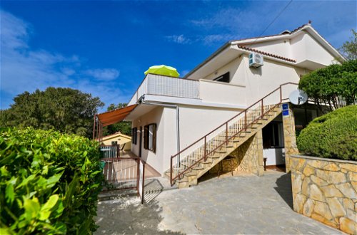 Foto 22 - Appartamento con 2 camere da letto a Starigrad con terrazza e vista mare