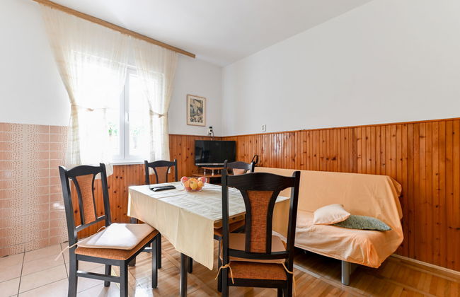 2 bedroom Apartment in Starigrad with garden and terrace - Photo 12