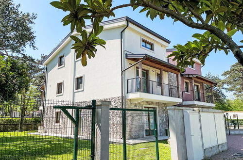 Foto 23 - Apartamento de 2 quartos em Duino-Aurisina com piscina e terraço