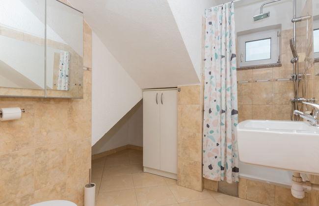 Casa de 5 quartos em Proložac com piscina privada e jardim - Foto 32