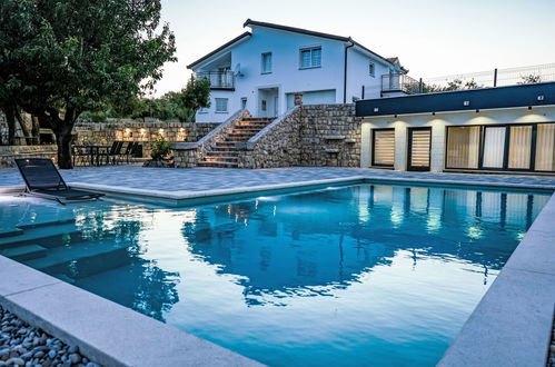 Foto 6 - Casa de 4 quartos em Proložac com piscina privada e jardim