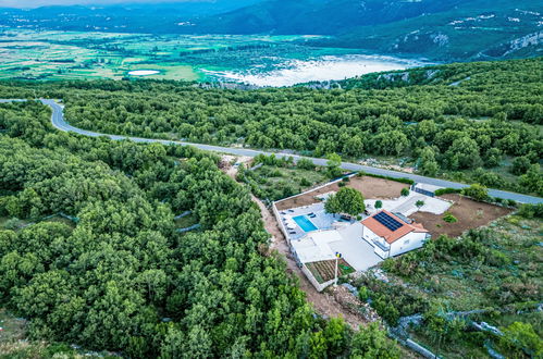 Foto 5 - Casa de 4 quartos em Proložac com piscina privada e jardim