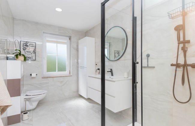 Casa de 5 quartos em Proložac com piscina privada e jardim - Foto 30