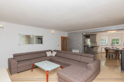 Foto 6 - Haus mit 4 Schlafzimmern in Proložac mit privater pool und garten
