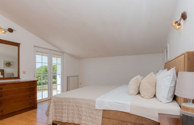 Casa de 5 quartos em Proložac com piscina privada e jardim - Foto 21