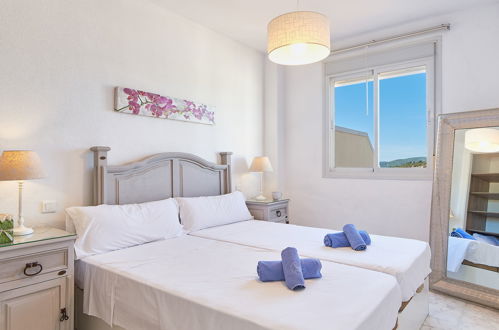 Foto 5 - Apartamento de 2 quartos em Casares com piscina e vistas do mar