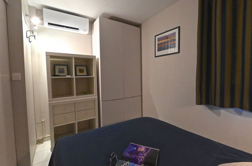 Foto 19 - Apartamento de 1 quarto em Saint-Raphaël com piscina e jardim