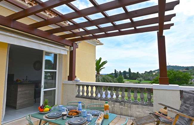 Apartamento de 1 quarto em Saint-Raphaël com piscina e jardim - Foto 17