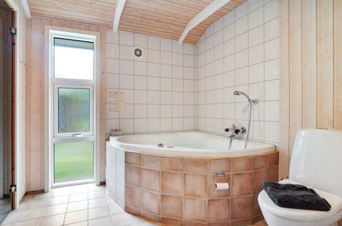 Foto 3 - Haus mit 4 Schlafzimmern in Højby mit terrasse und sauna