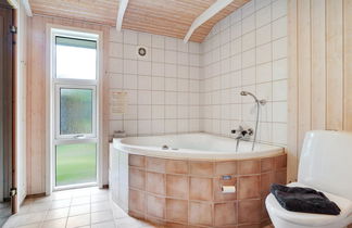 Foto 3 - Casa de 4 quartos em Højby com terraço e sauna