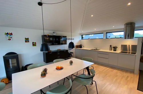 Foto 6 - Casa de 4 quartos em Harrerenden com terraço e sauna