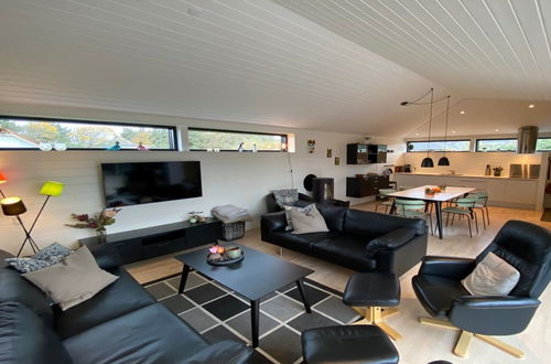 Foto 2 - Casa de 4 quartos em Harrerenden com terraço e sauna