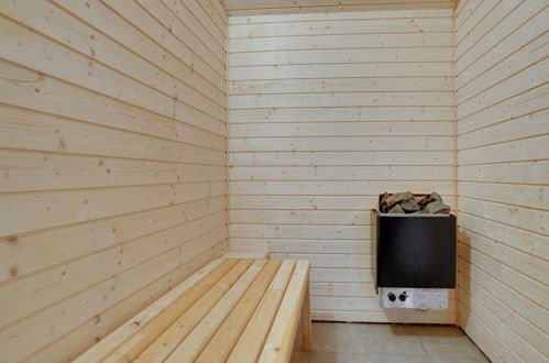 Photo 21 - Maison de 4 chambres à Harrerenden avec terrasse et sauna