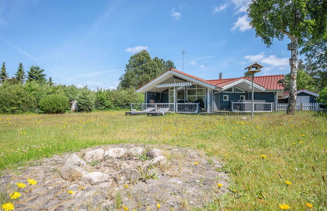 Casa de 3 quartos em Ørsted com terraço e banheira de hidromassagem - Foto 18