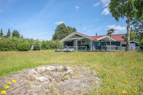 Foto 18 - Casa de 3 habitaciones en Ørsted con terraza y bañera de hidromasaje