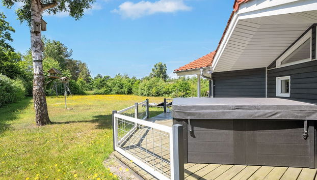 Casa de 3 quartos em Ørsted com terraço e banheira de hidromassagem - Foto 5