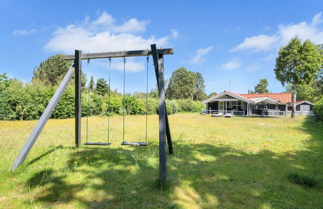 Casa de 3 quartos em Ørsted com terraço e banheira de hidromassagem - Foto 17