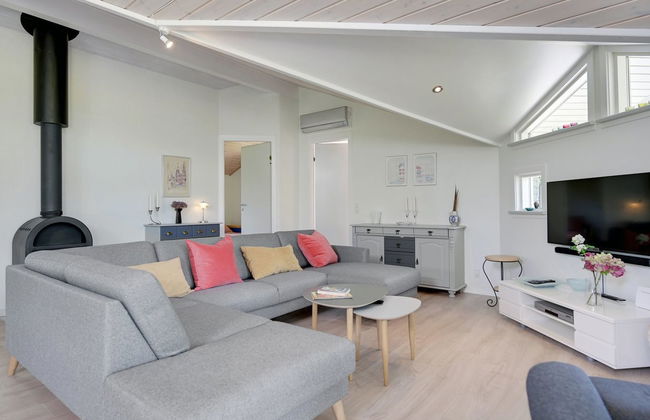 Casa de 3 quartos em Ørsted com terraço e banheira de hidromassagem - Foto 3