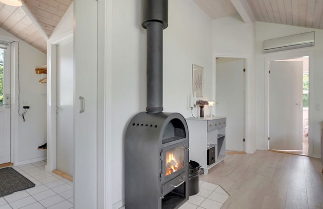 Casa de 3 quartos em Ørsted com terraço e banheira de hidromassagem - Foto 12