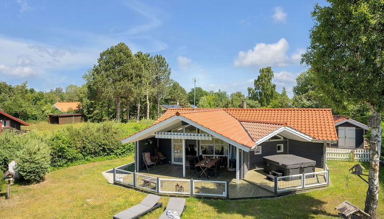 Photo 1 - Maison de 3 chambres à Ørsted avec terrasse et bain à remous