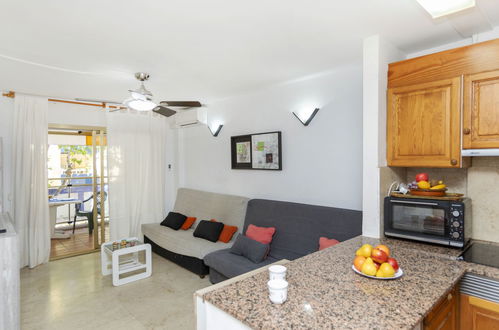 Photo 10 - 1 bedroom Apartment in Salou with swimming pool and terrace