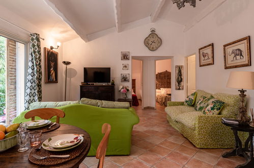 Photo 5 - 2 bedroom House in Lecci with private pool and garden