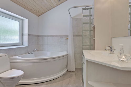 Foto 29 - Casa de 3 quartos em Blåvand com terraço e sauna