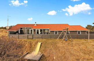 Foto 1 - Casa de 5 habitaciones en Vejers Strand con piscina privada y terraza