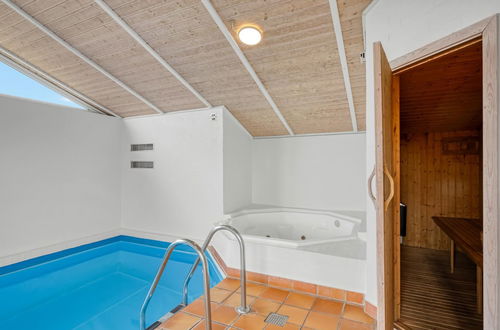 Foto 27 - Casa con 5 camere da letto a Vejers Strand con piscina privata e terrazza