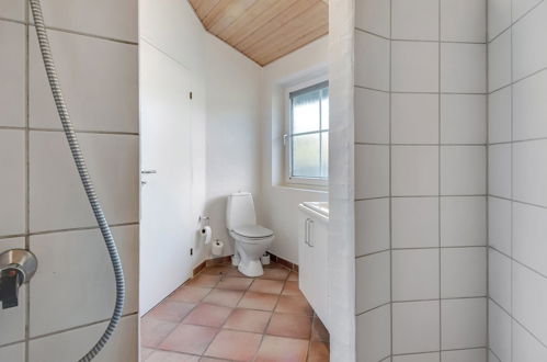 Foto 15 - Casa de 4 habitaciones en Blåvand con sauna y bañera de hidromasaje
