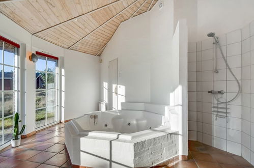 Foto 13 - Casa con 4 camere da letto a Blåvand con sauna e vasca idromassaggio