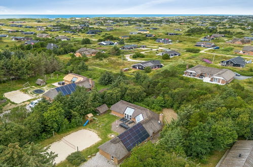 Photo 2 - Maison de 4 chambres à Ringkøbing avec piscine privée et terrasse