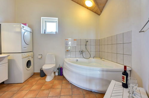 Photo 8 - 4 bedroom House in Harrerenden with terrace and sauna