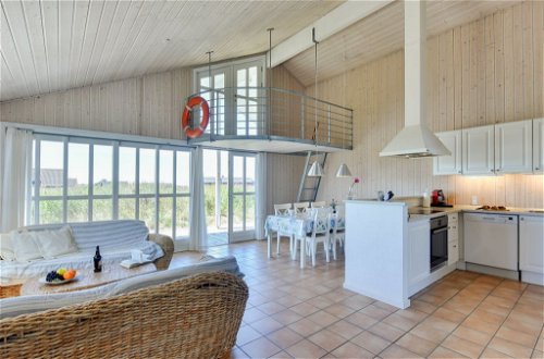 Foto 19 - Casa de 4 habitaciones en Harrerenden con terraza y sauna