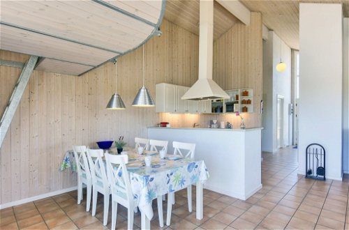 Photo 4 - Maison de 4 chambres à Harrerenden avec terrasse et sauna