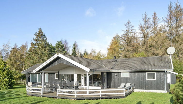 Photo 1 - Maison de 5 chambres à Væggerløse avec piscine privée et terrasse