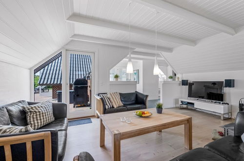 Photo 2 - Maison de 4 chambres à Ringkøbing avec piscine privée et terrasse