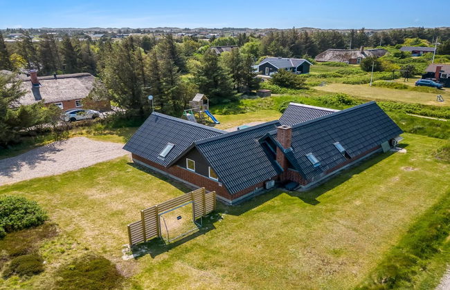 Casa con 4 camere da letto a Ringkøbing con piscina privata e terrazza - Foto 11