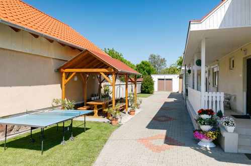 Photo 2 - 3 bedroom Apartment in Siófok with garden