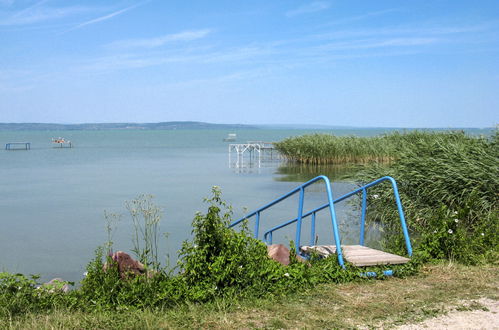 Foto 19 - Casa con 4 camere da letto a Siófok con piscina privata e giardino