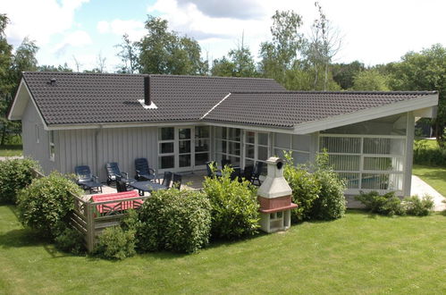 Photo 1 - Maison de 4 chambres à Væggerløse avec piscine privée et terrasse