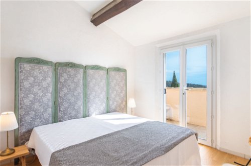 Foto 3 - Apartamento de 2 quartos em Grimaud com piscina e vistas do mar
