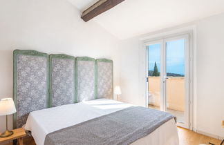 Foto 3 - Apartamento de 2 quartos em Grimaud com piscina e vistas do mar