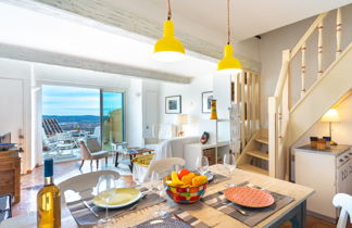 Foto 1 - Apartamento de 2 quartos em Grimaud com piscina e vistas do mar