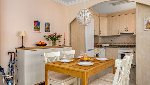 3 bedroom Apartment in Marbella with swimming pool and garden - Photo 4