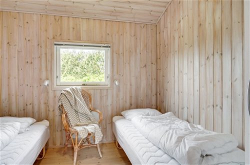 Foto 8 - Casa con 3 camere da letto a Harrerenden con terrazza e sauna