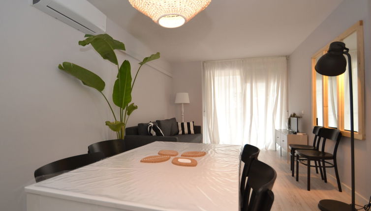 Photo 1 - 2 bedroom Apartment in Salou with terrace