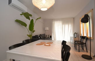 Photo 3 - 2 bedroom Apartment in Salou with terrace