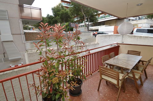 Photo 12 - 2 bedroom Apartment in Salou with terrace and sea view